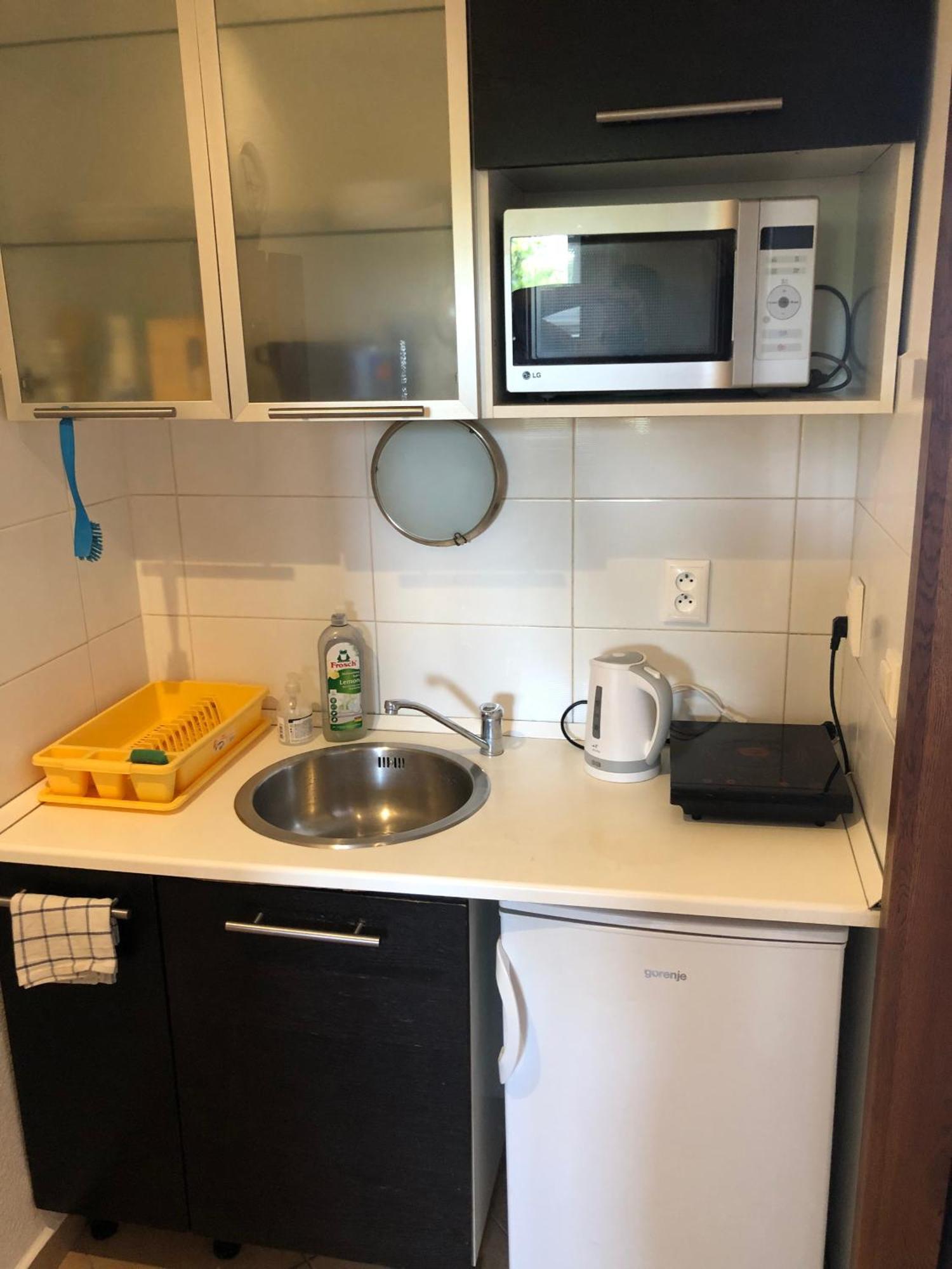 Red Apartment براتسيلافا المظهر الخارجي الصورة